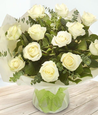 A Dozen White Roses Gift Box**
